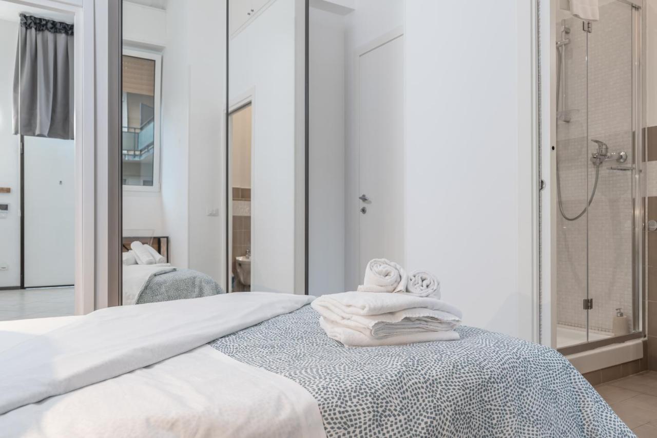 Turati Apartments โบโลญญา ภายนอก รูปภาพ